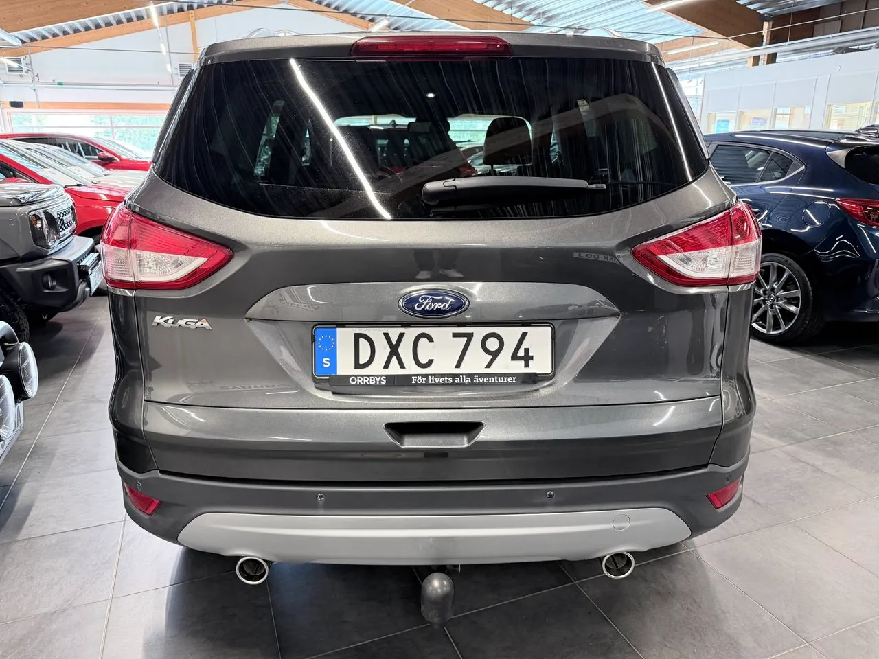 Vehicle image 3