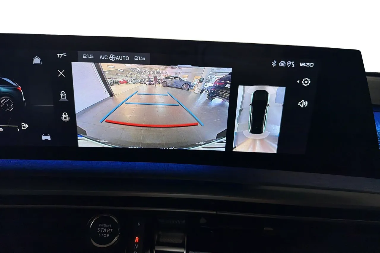 Vehicle image 21