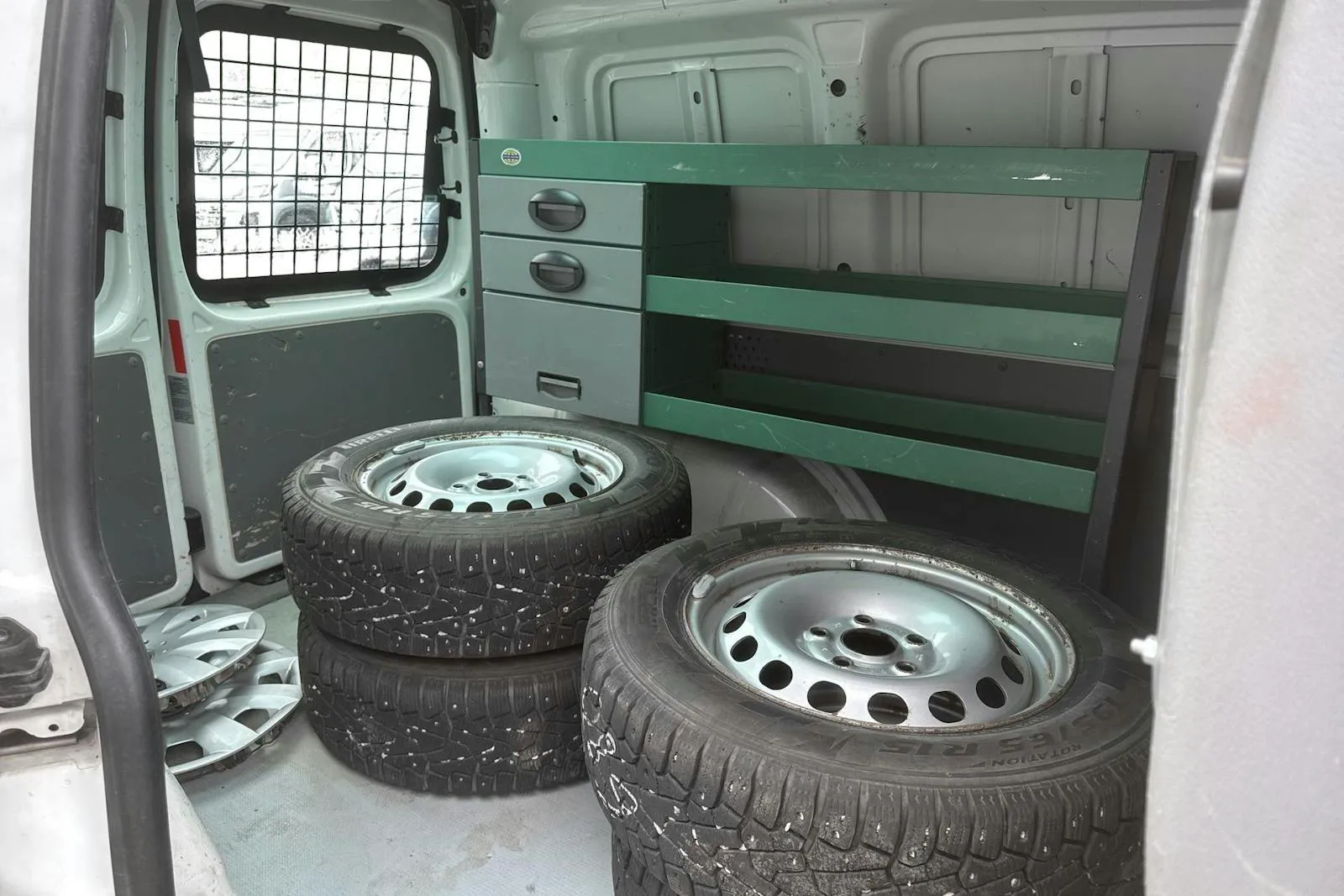 Vehicle image 7