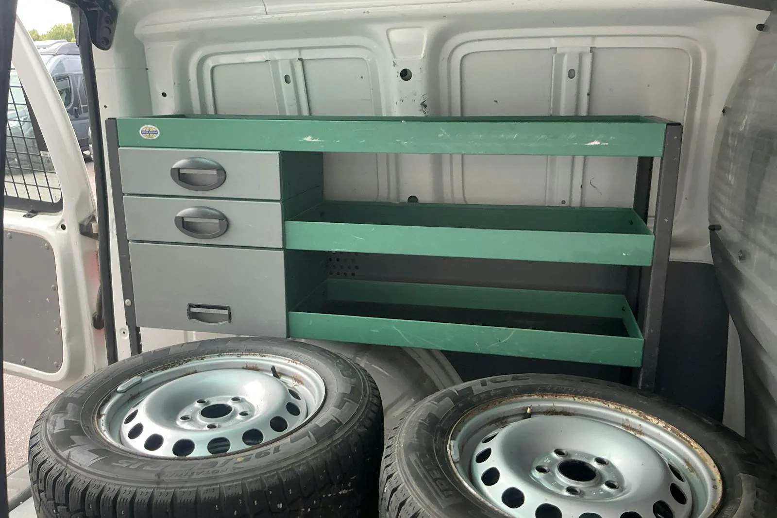 Vehicle image 14