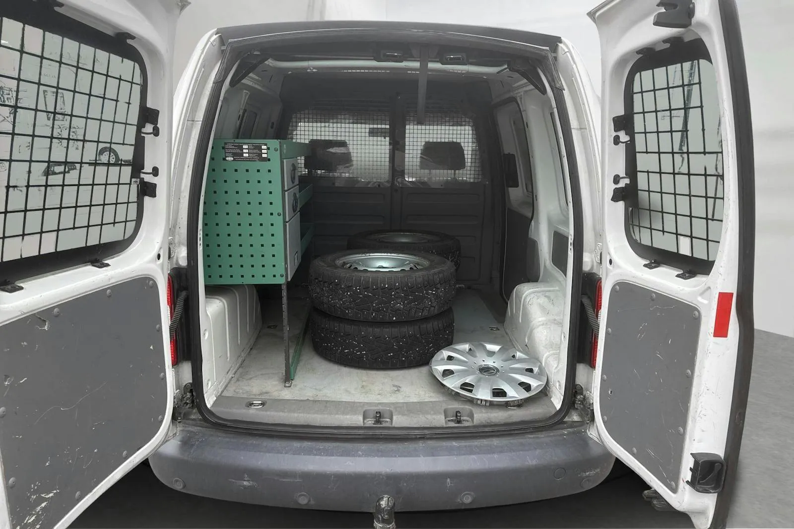 Vehicle image 8