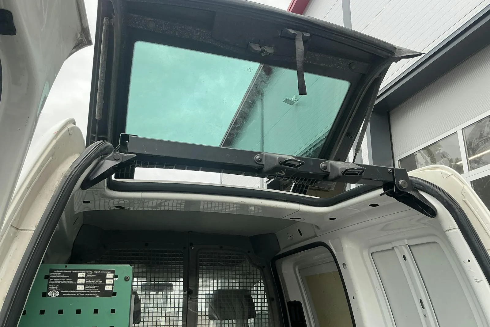 Vehicle image 13