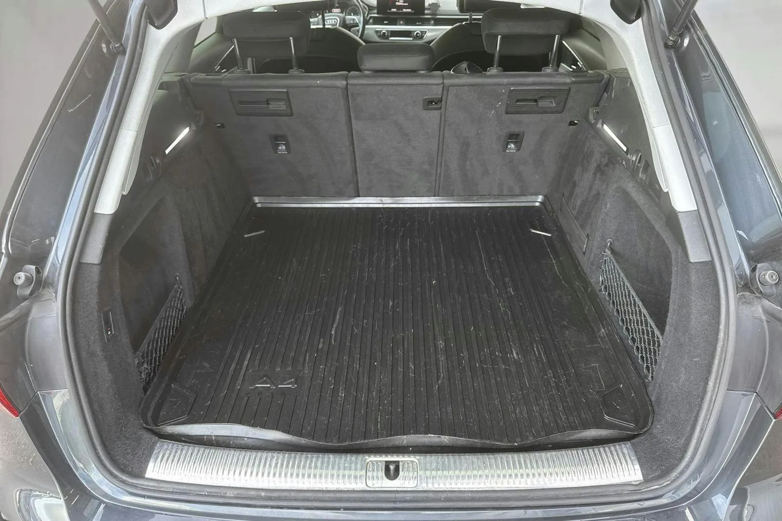 Vehicle image 8