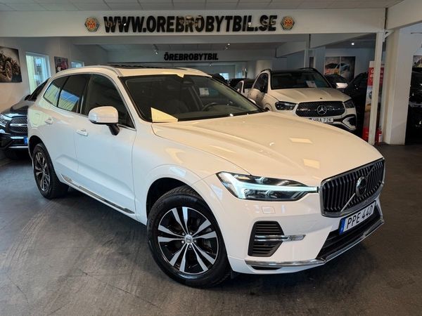 Volvo XC60 Recharge T6 AWD 18,8kWh Core Edition Pano Drag Gps - 2024