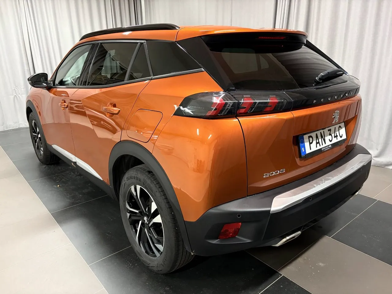 Vehicle image 2