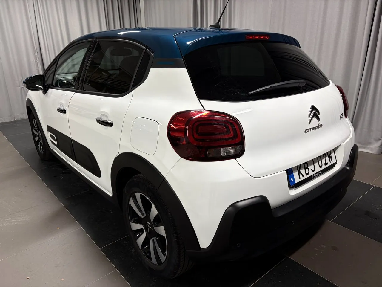 Vehicle image 2