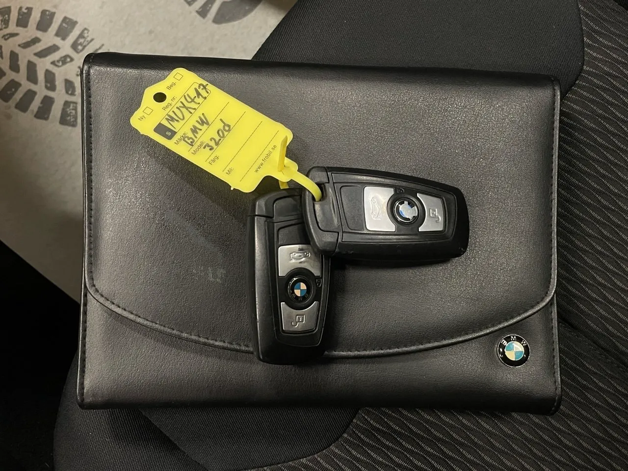 Vehicle image 25