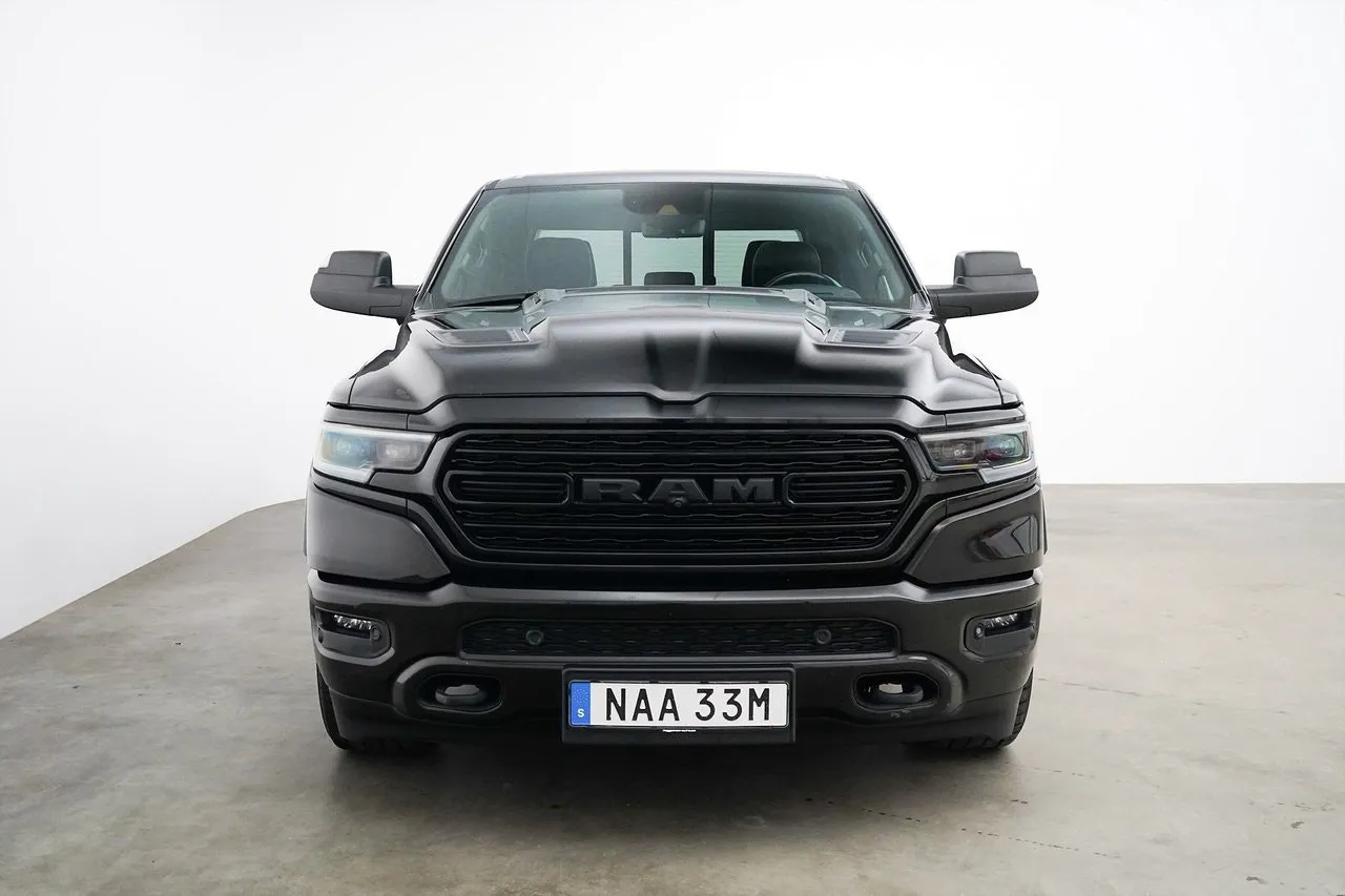 Vehicle image 24