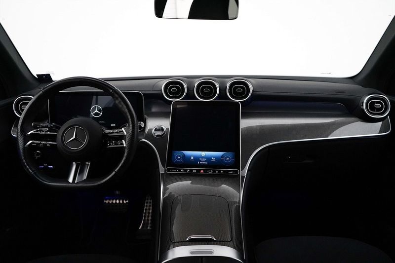 Mercedes GLC300 bild 8