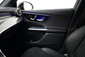 Mercedes GLC300 bild 15