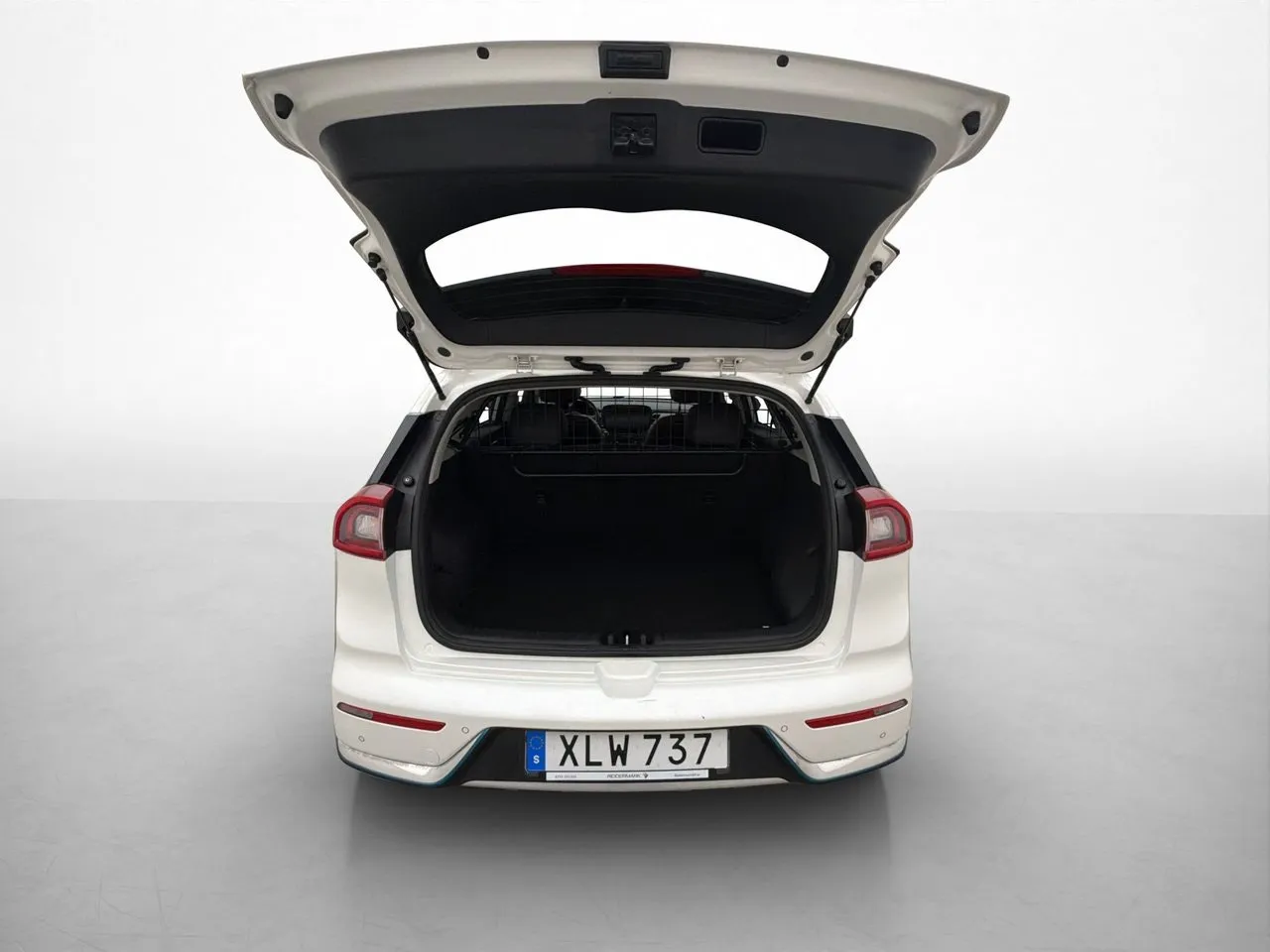 Vehicle image 18