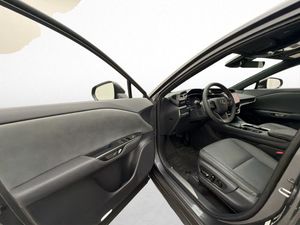 Lexus RZ bild 14