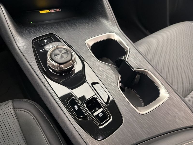 Lexus RZ bild 27