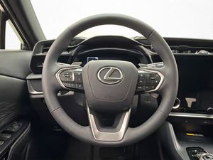 Lexus RZ bild 22