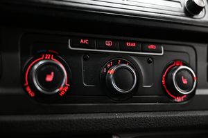 Volkswagen Caravelle bild 25
