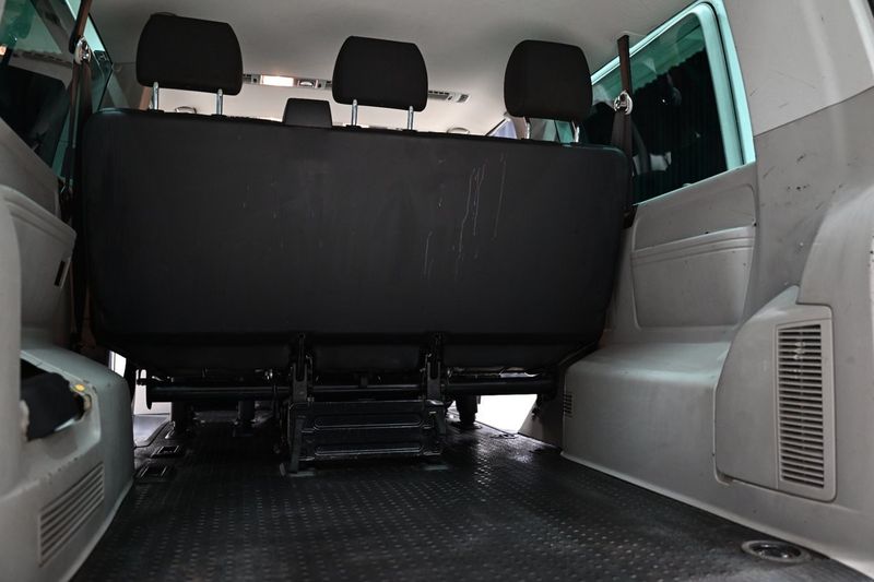Volkswagen Caravelle bild 9