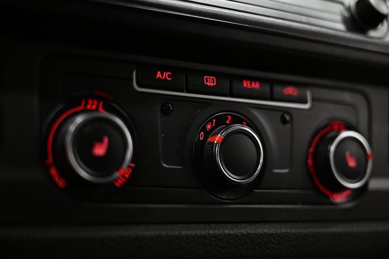 Volkswagen Caravelle bild 30