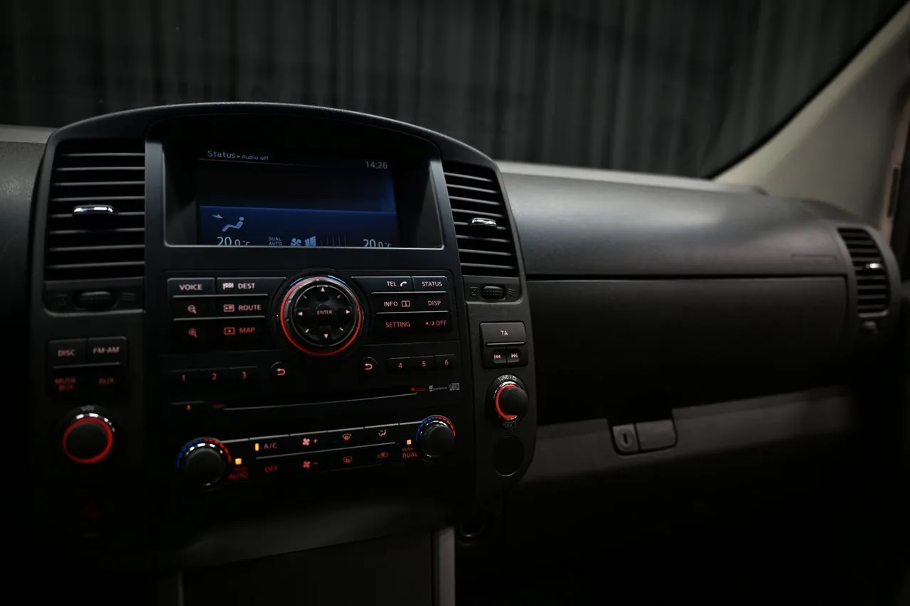Vehicle image 25