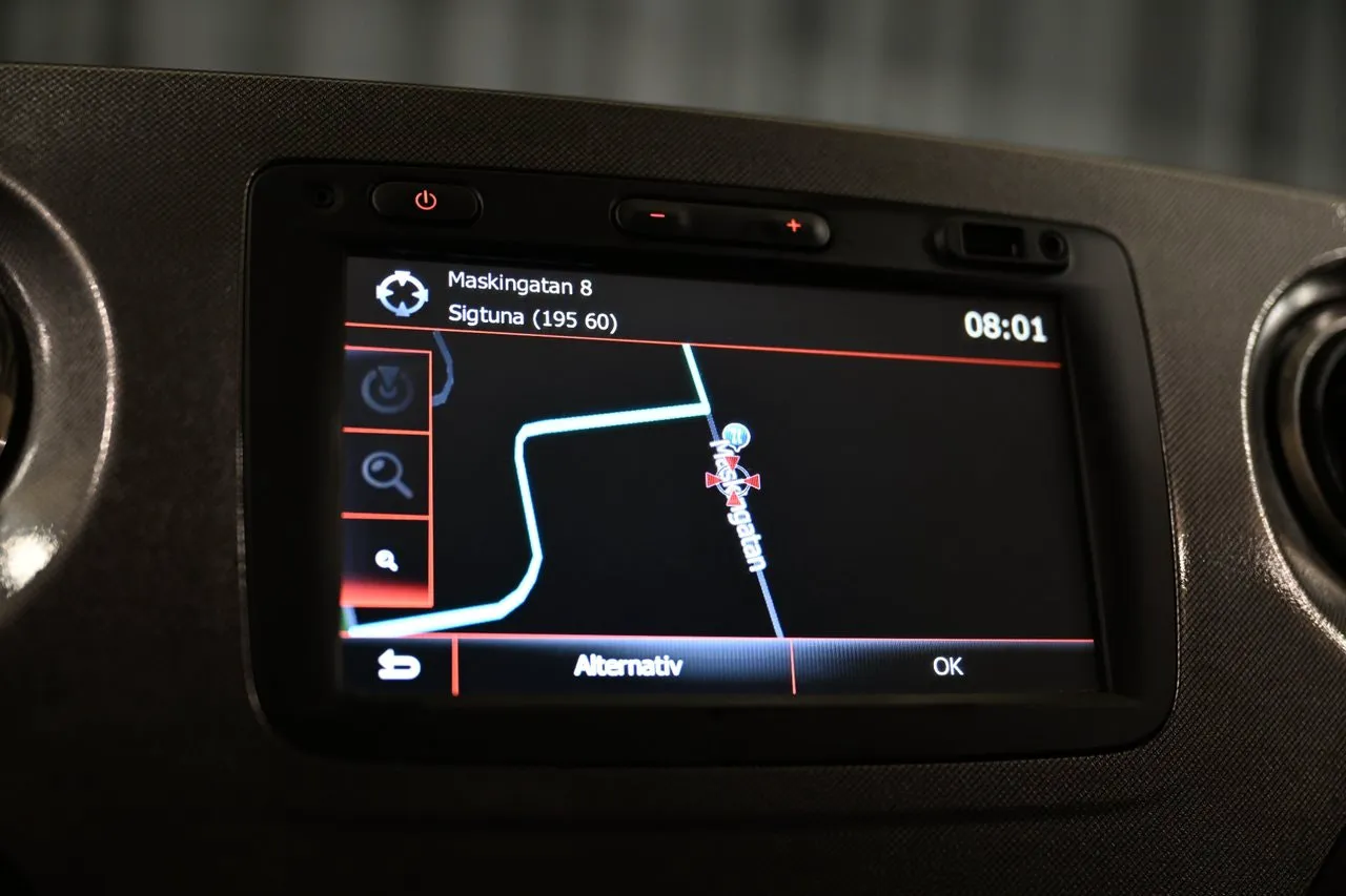 Vehicle image 18