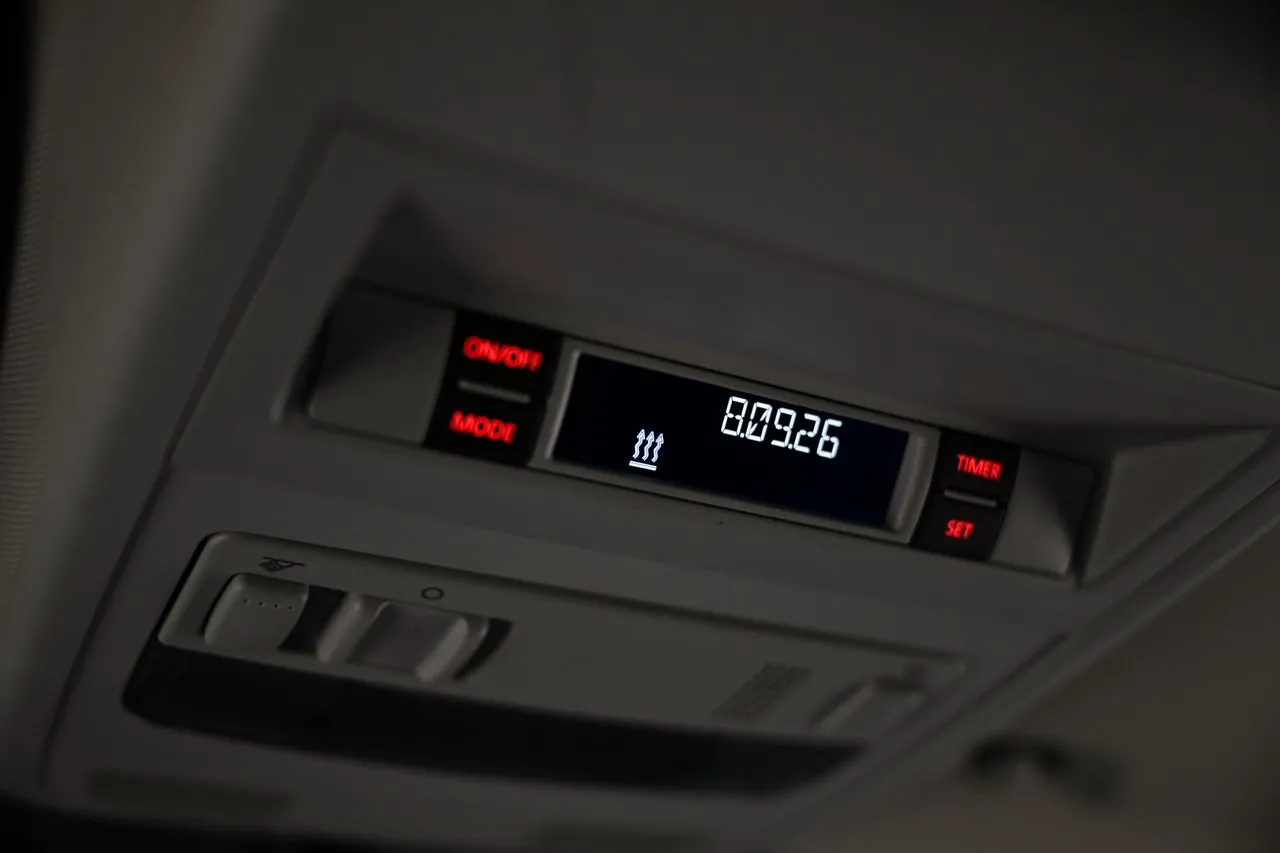 Vehicle image 22