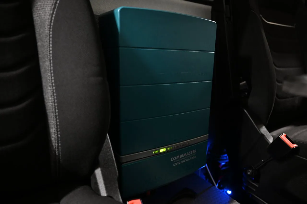Vehicle image 18