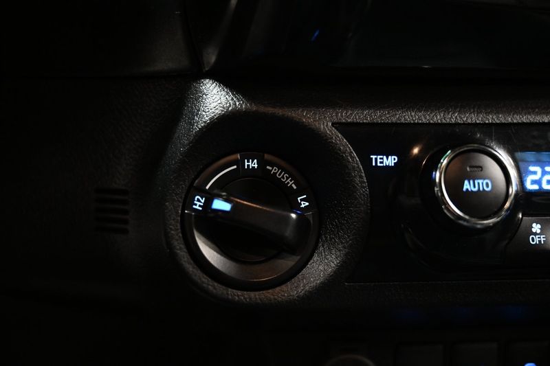 Toyota Hilux bild 24