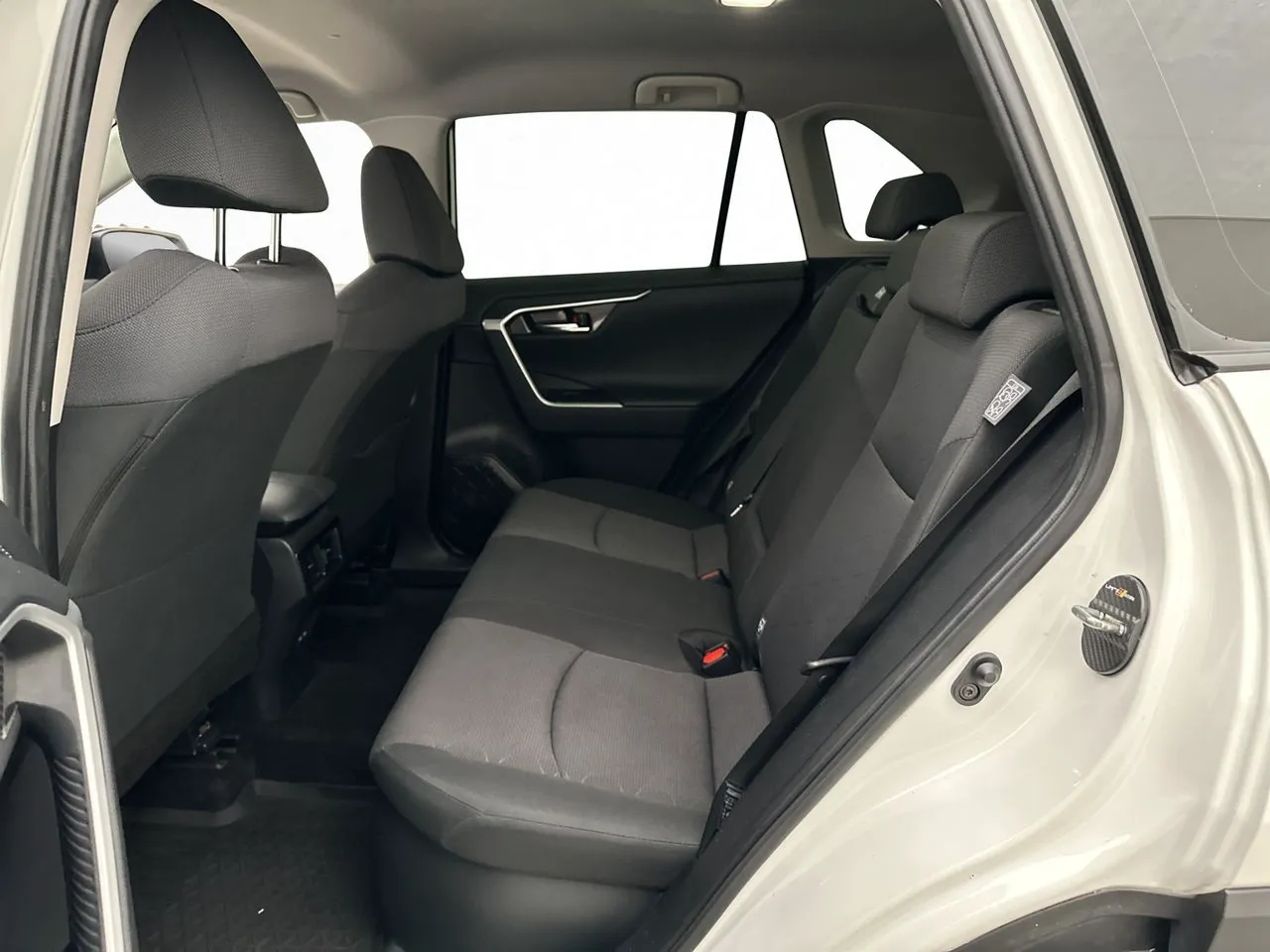 Vehicle image 26