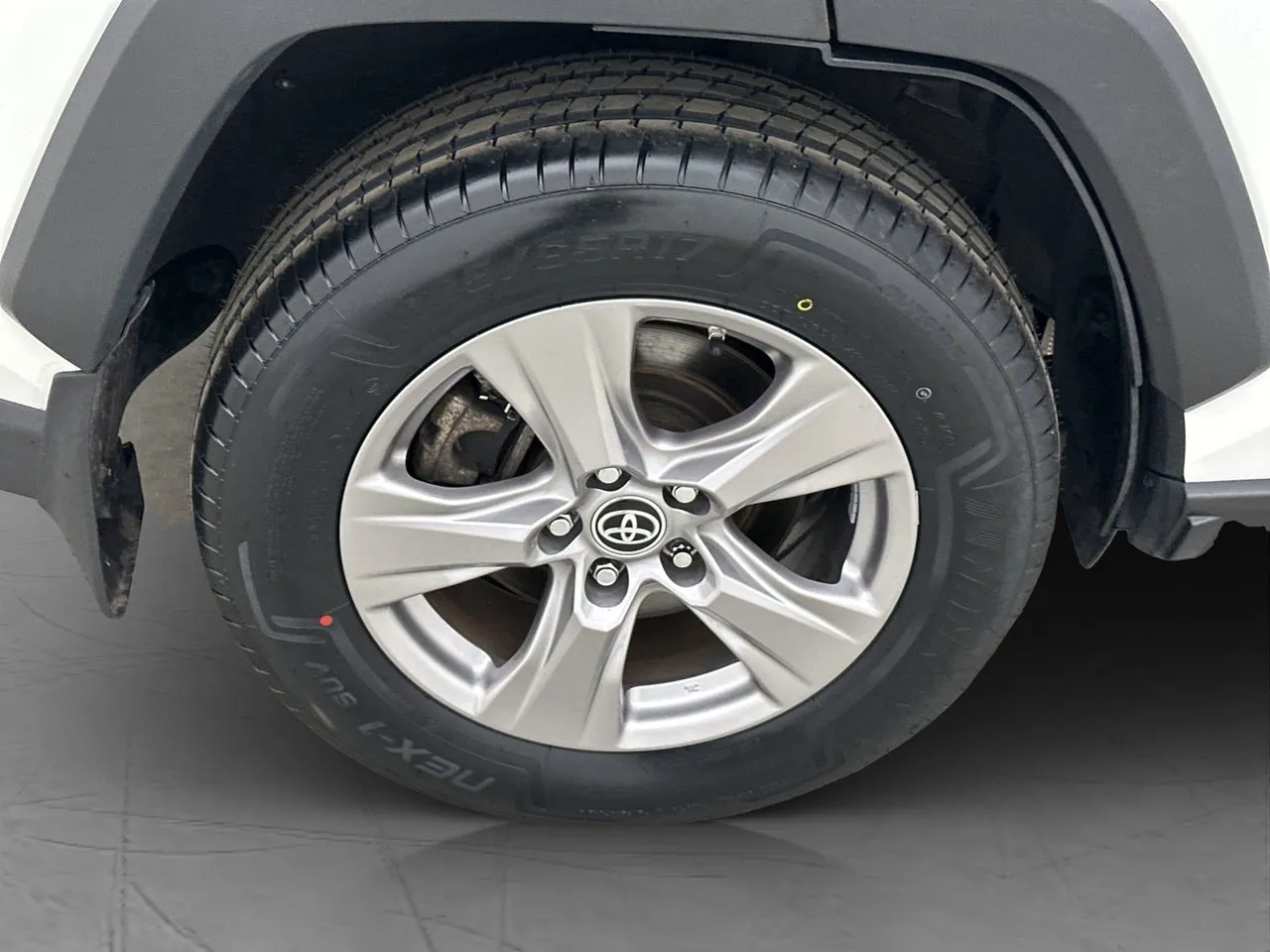 Vehicle image 30