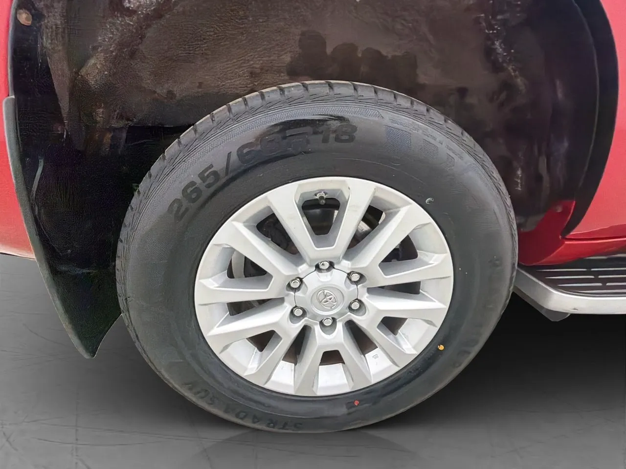 Vehicle image 30
