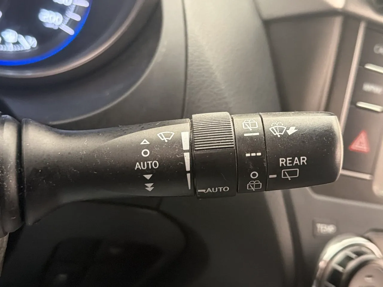 Vehicle image 32