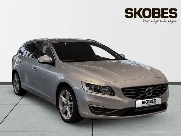 Volvo V60 D4 Classic Summum Drag, Full servad, Läder - 2018