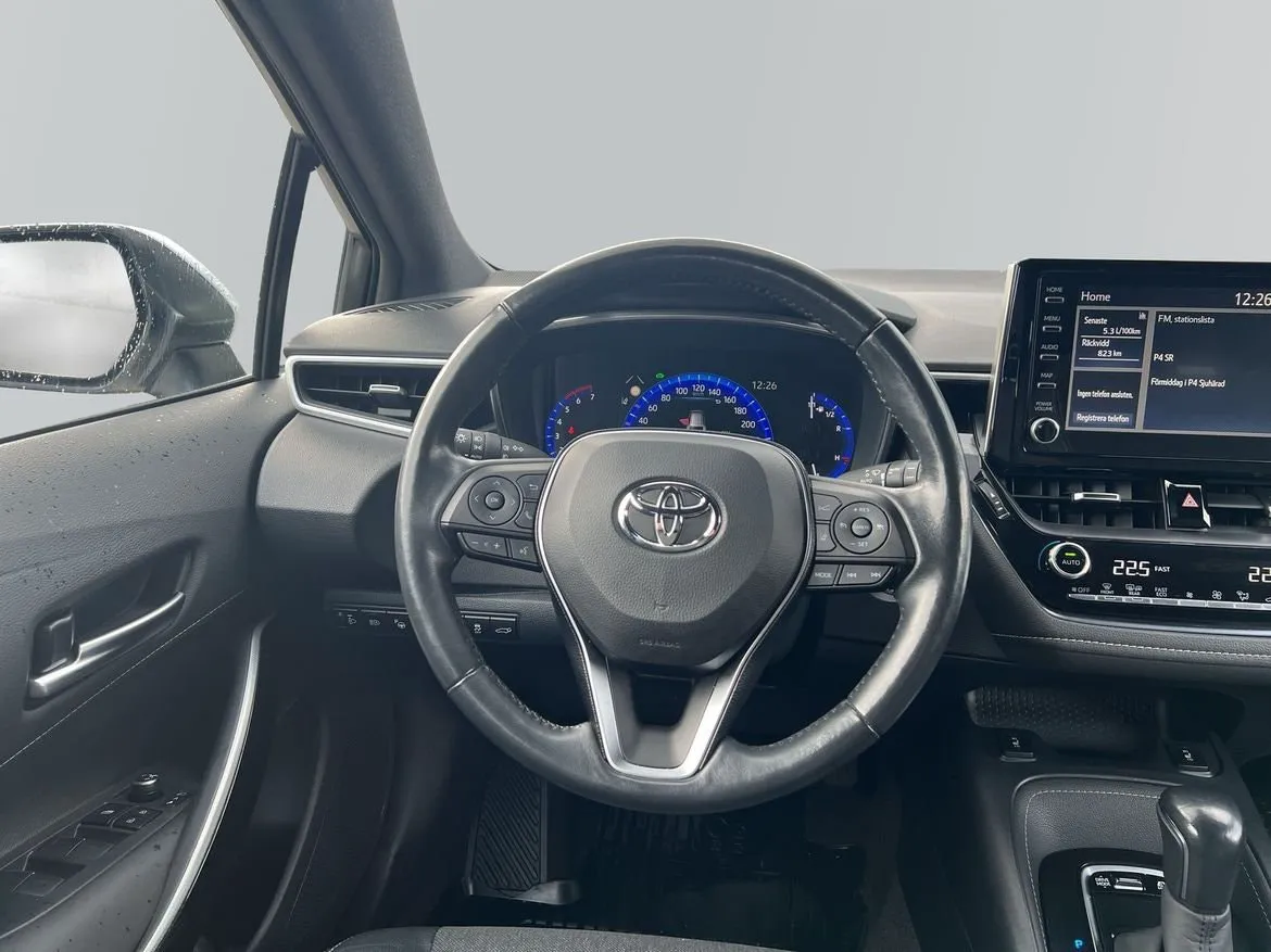 Vehicle image 8