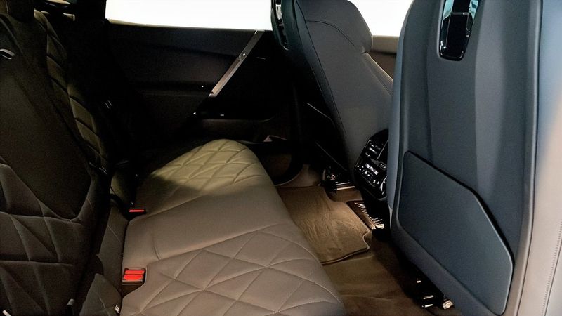 BMW iX bild 5
