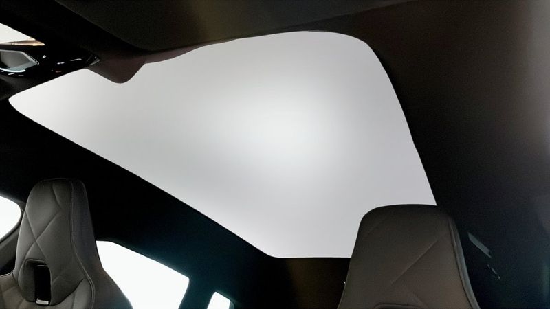 BMW iX bild 13