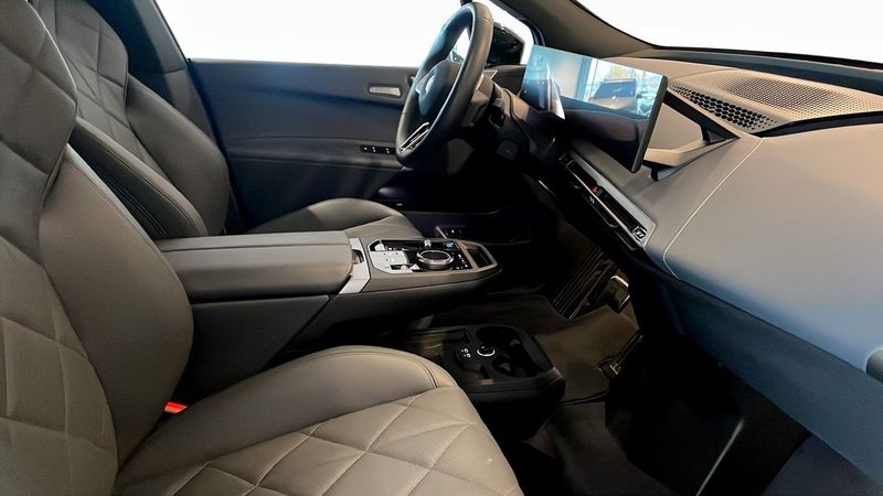 BMW iX bild 3