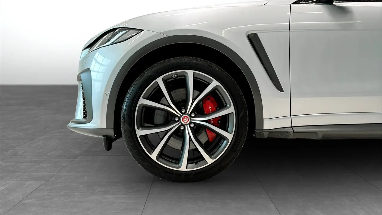 Vehicle image 8