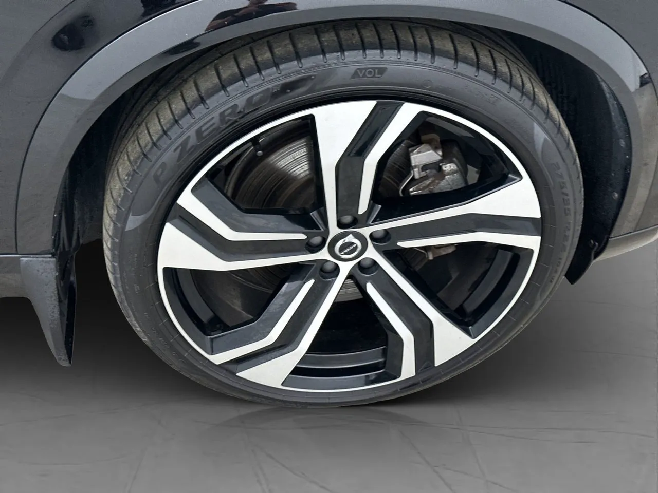 Vehicle image 37