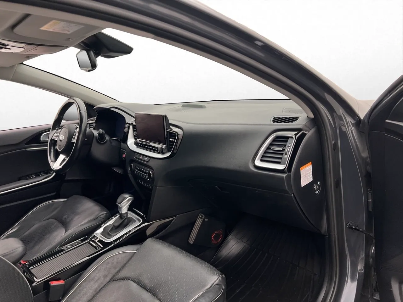 Vehicle image 33