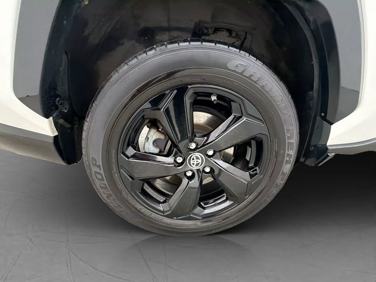 Vehicle image 33
