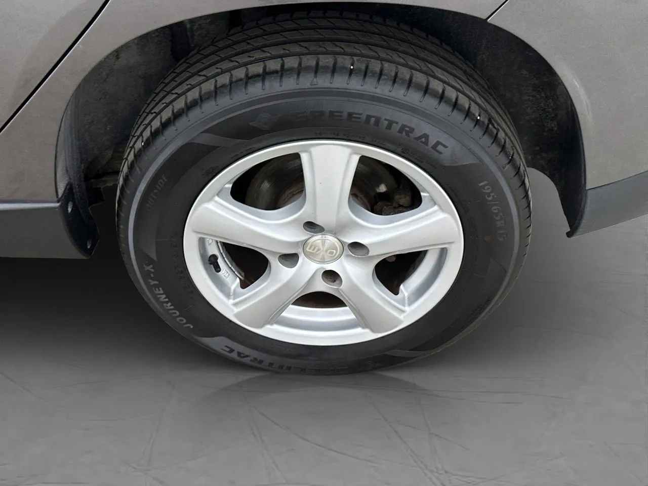 Vehicle image 33