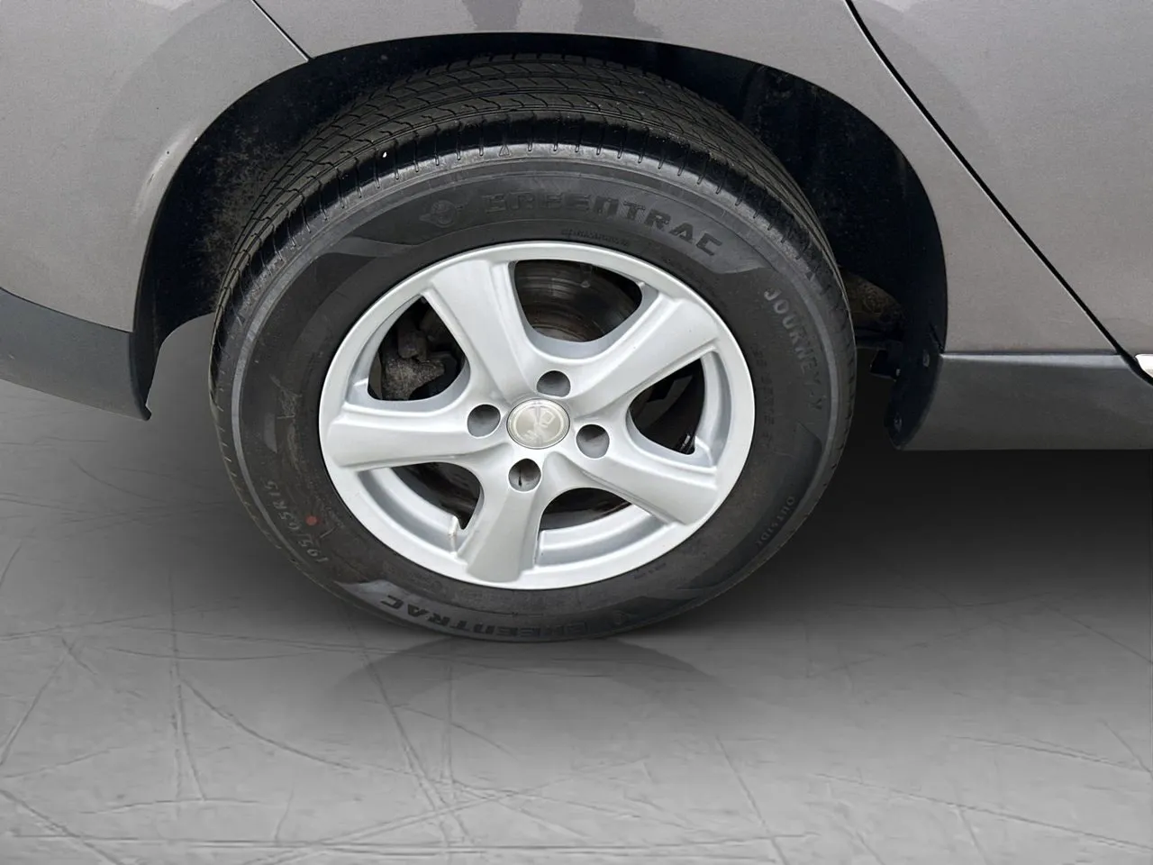 Vehicle image 30