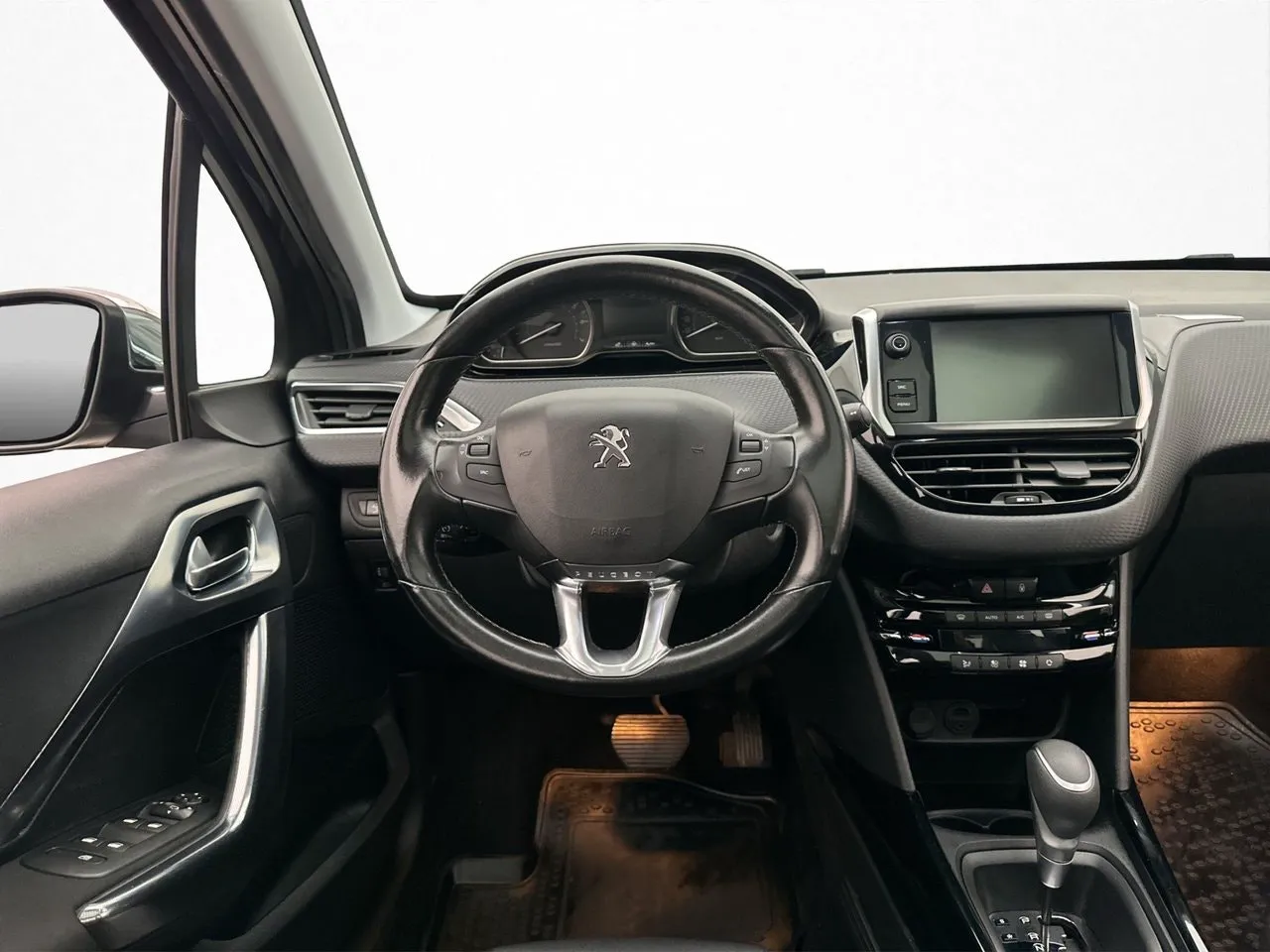 Vehicle image 14