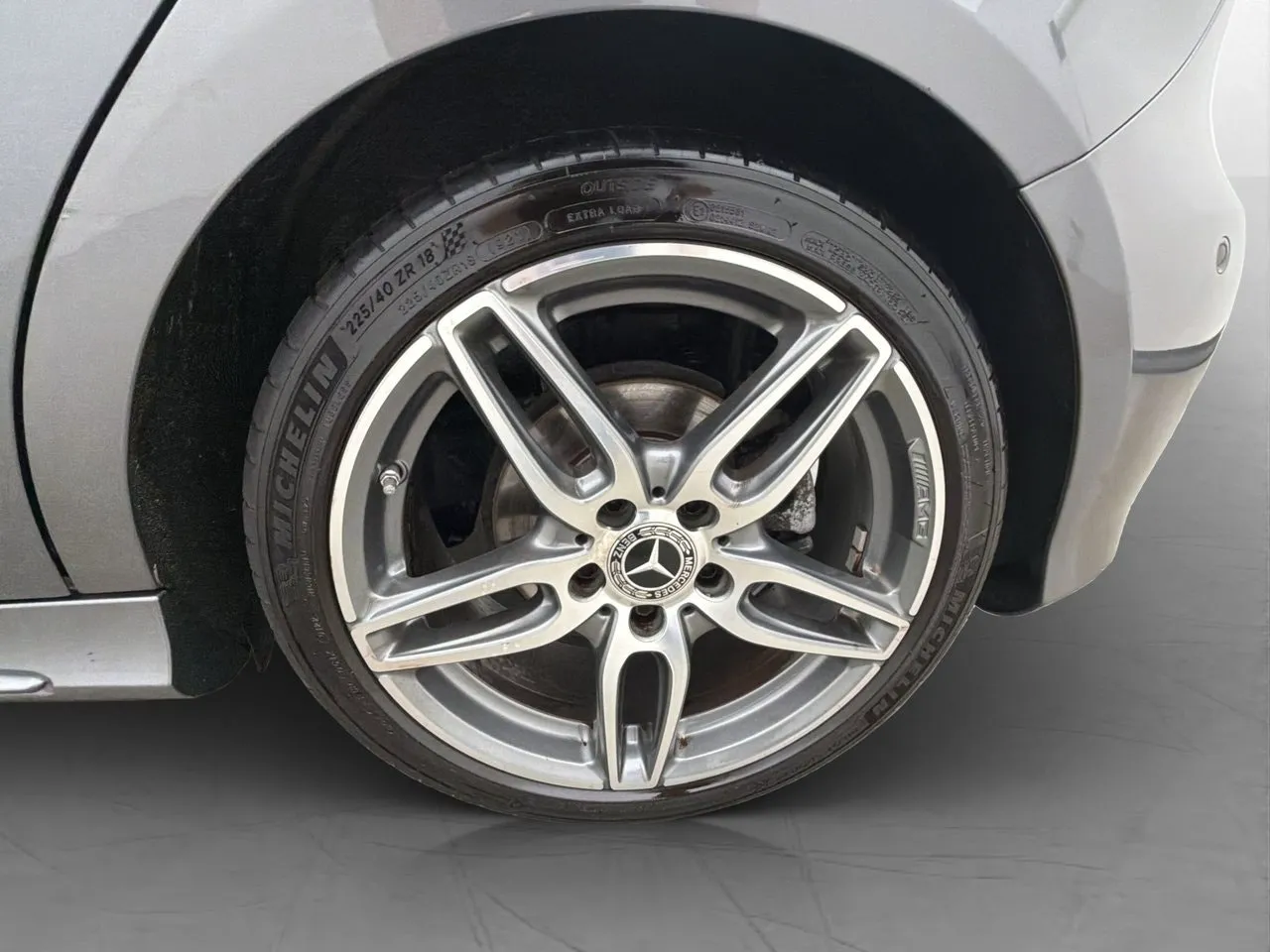 Vehicle image 31