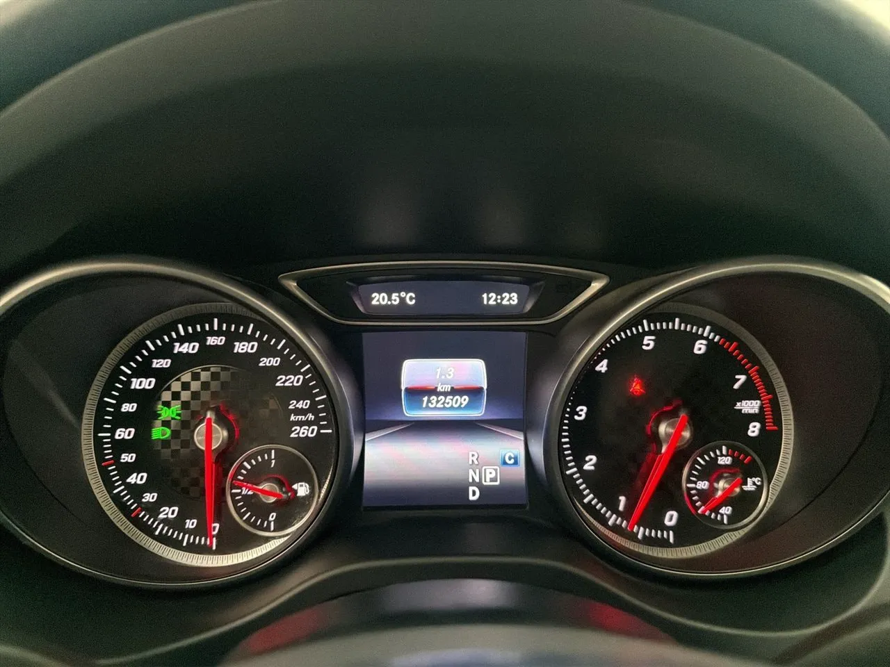 Vehicle image 17