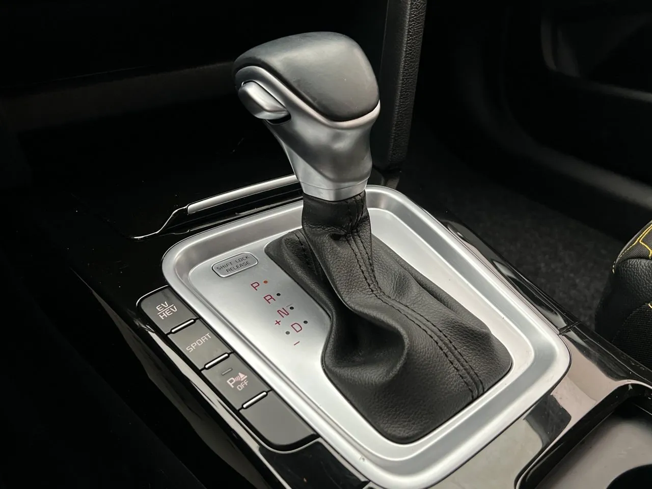 Vehicle image 23