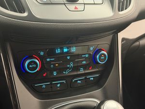 Ford Kuga bild 22