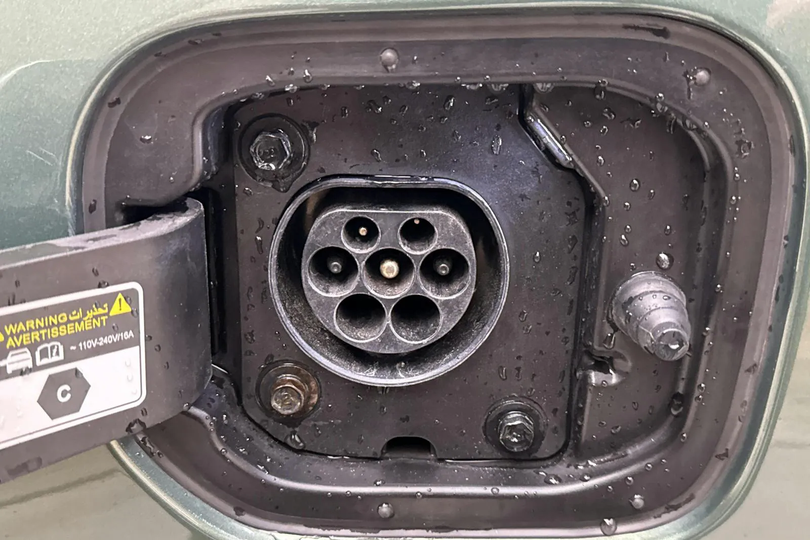 Vehicle image 15