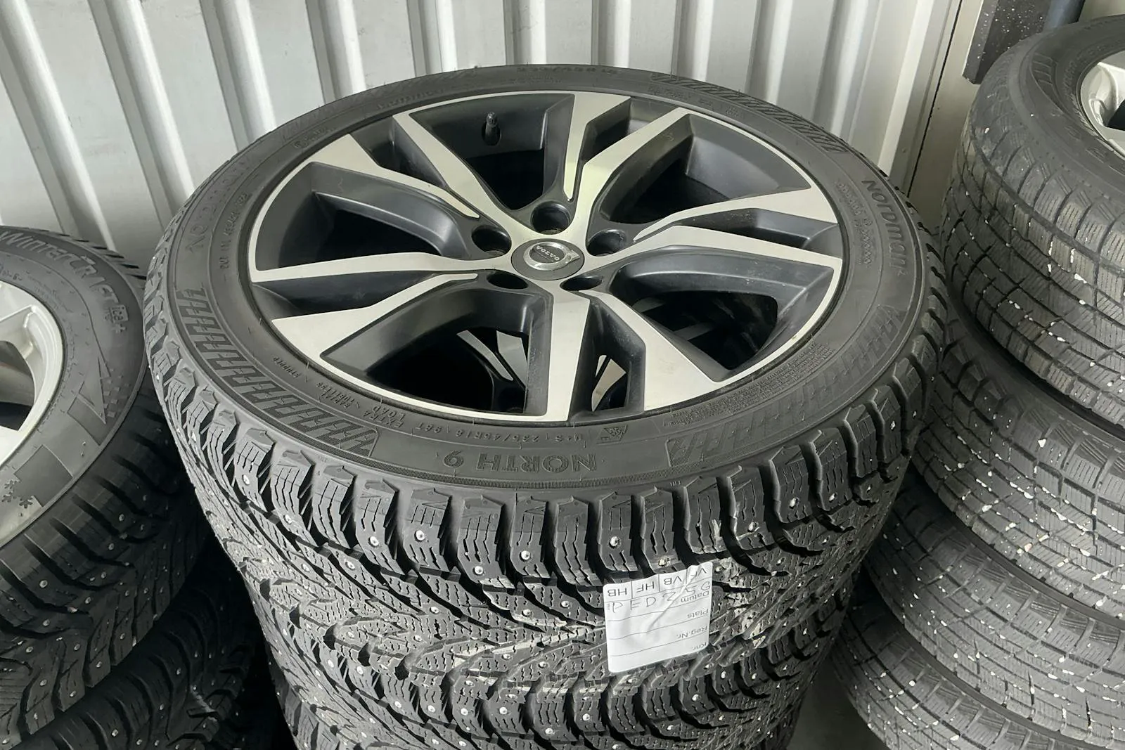 Vehicle image 17