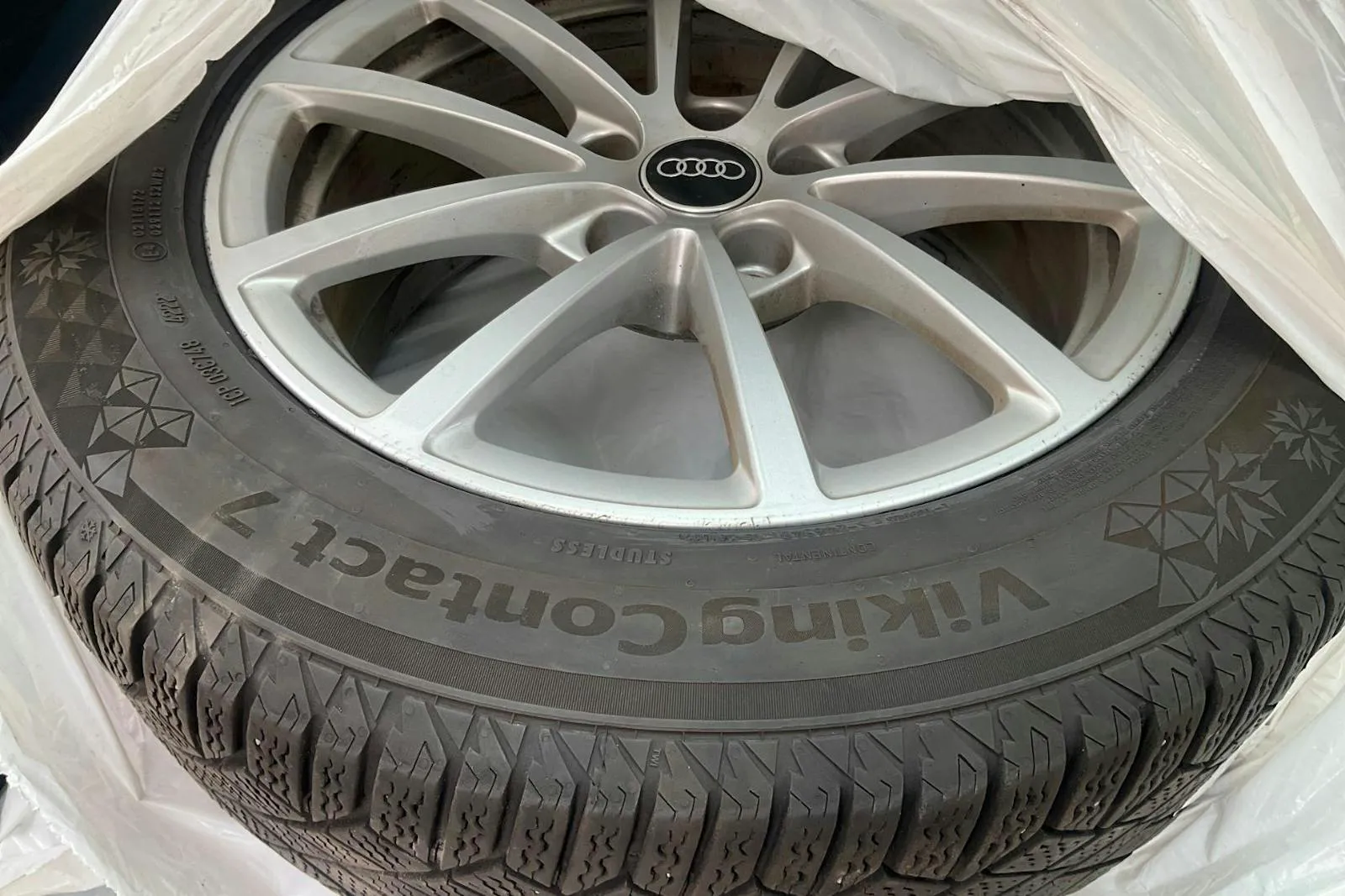 Vehicle image 14