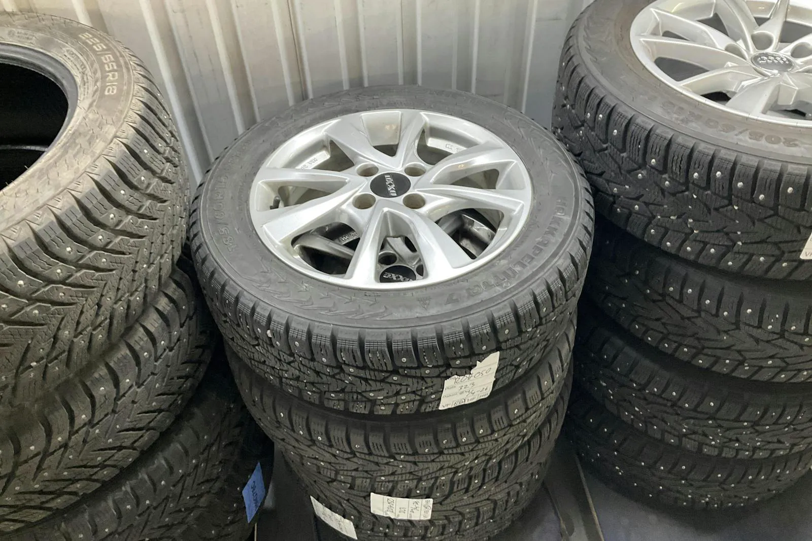 Vehicle image 11